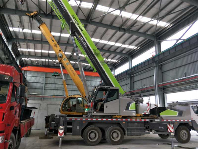 平凉市高空车出租需要注意哪些安全事项？