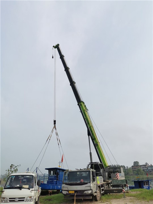 平凉市桥梁建设吊装案例